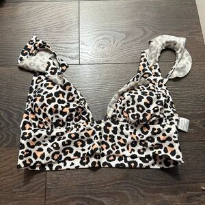 Hit Rewind Women’s XL Leopard Ruffle Triangle Swim Top